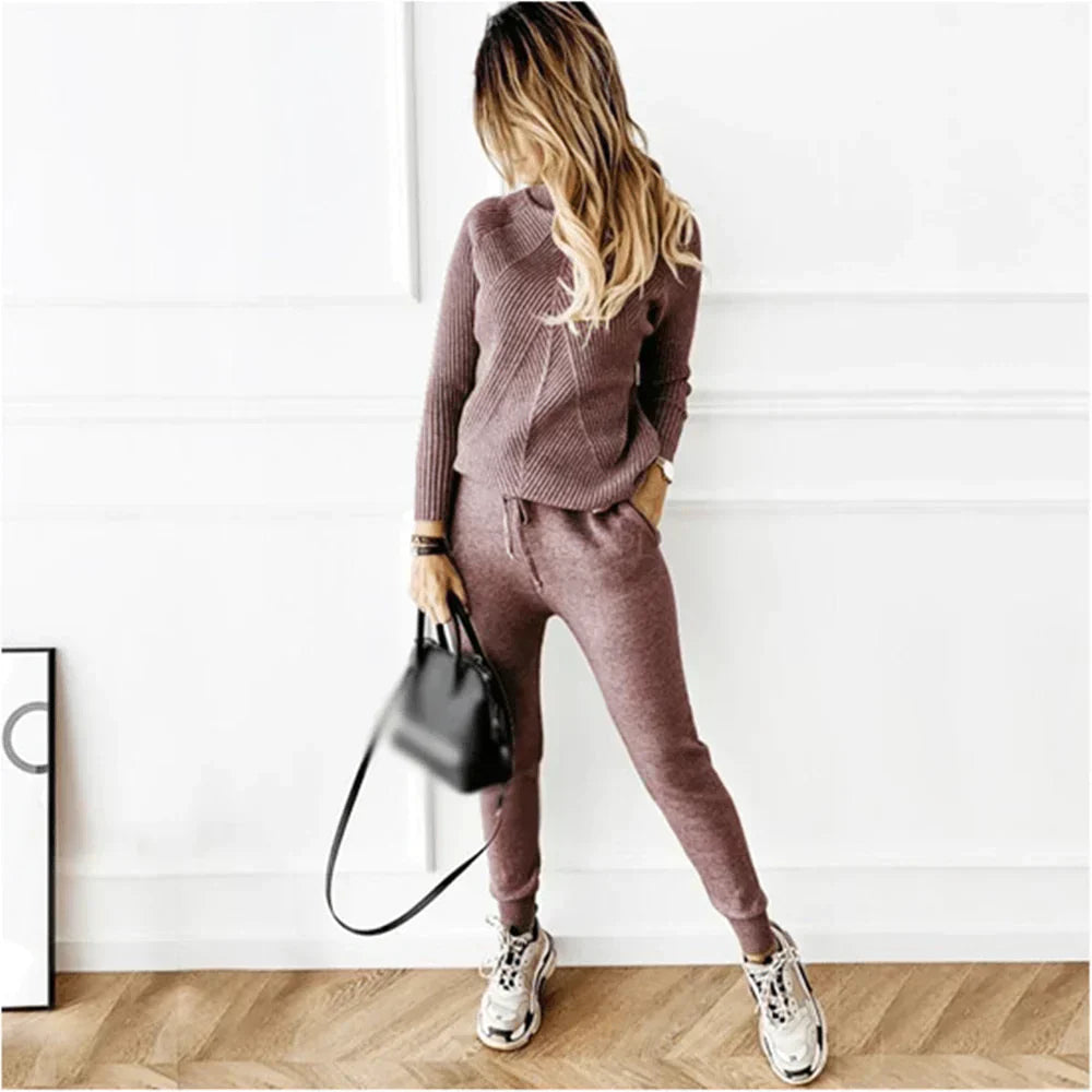 Edmonton Essence™ | Two-Piece Jogging Set - Comfortable activewear for workouts.