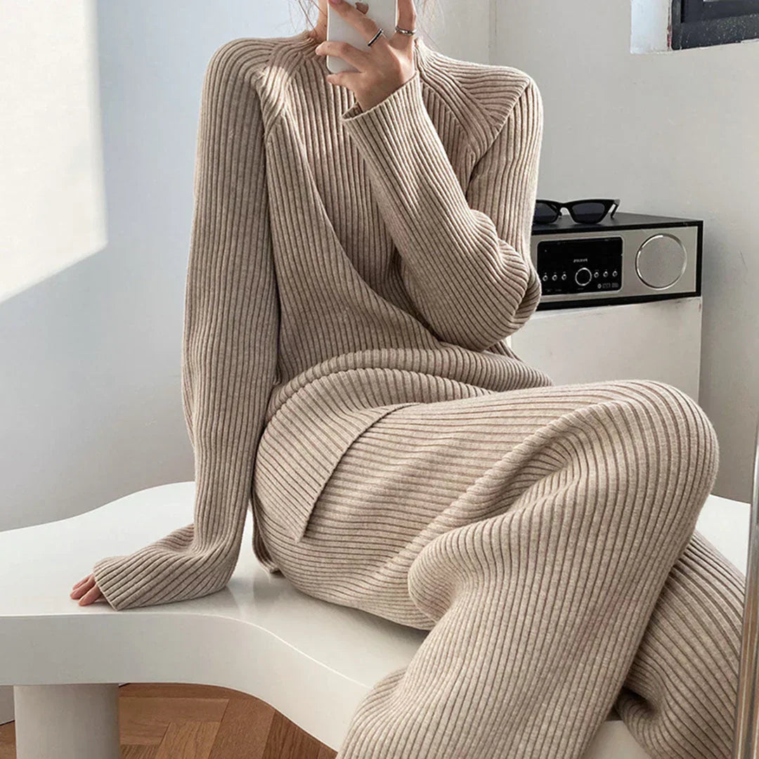 Edmonton Essence™ | Cozy Leisure Set