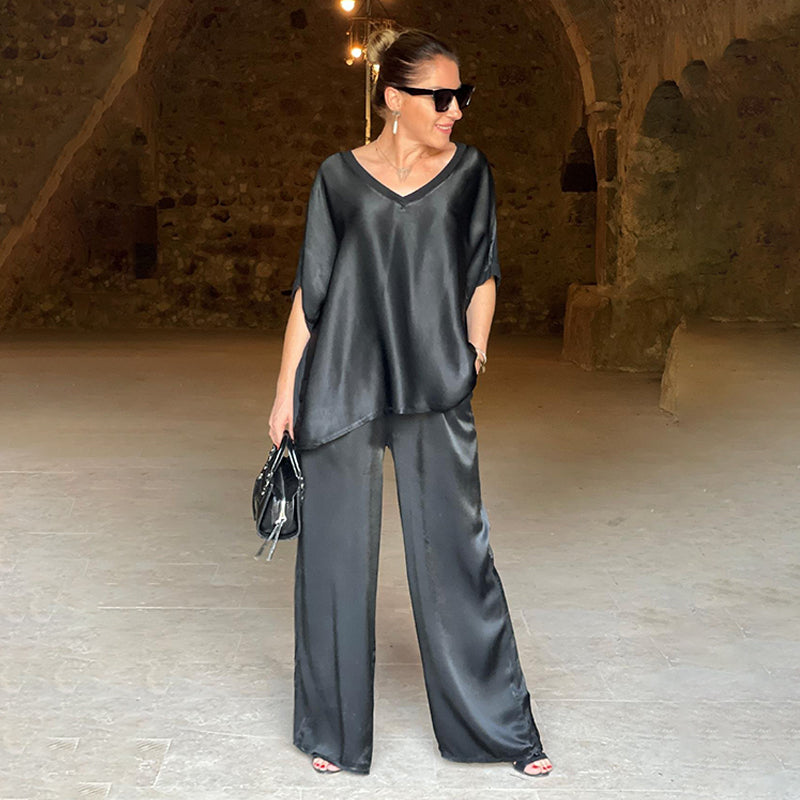 Edmonton Essence™ | Shiny V-Neck Set